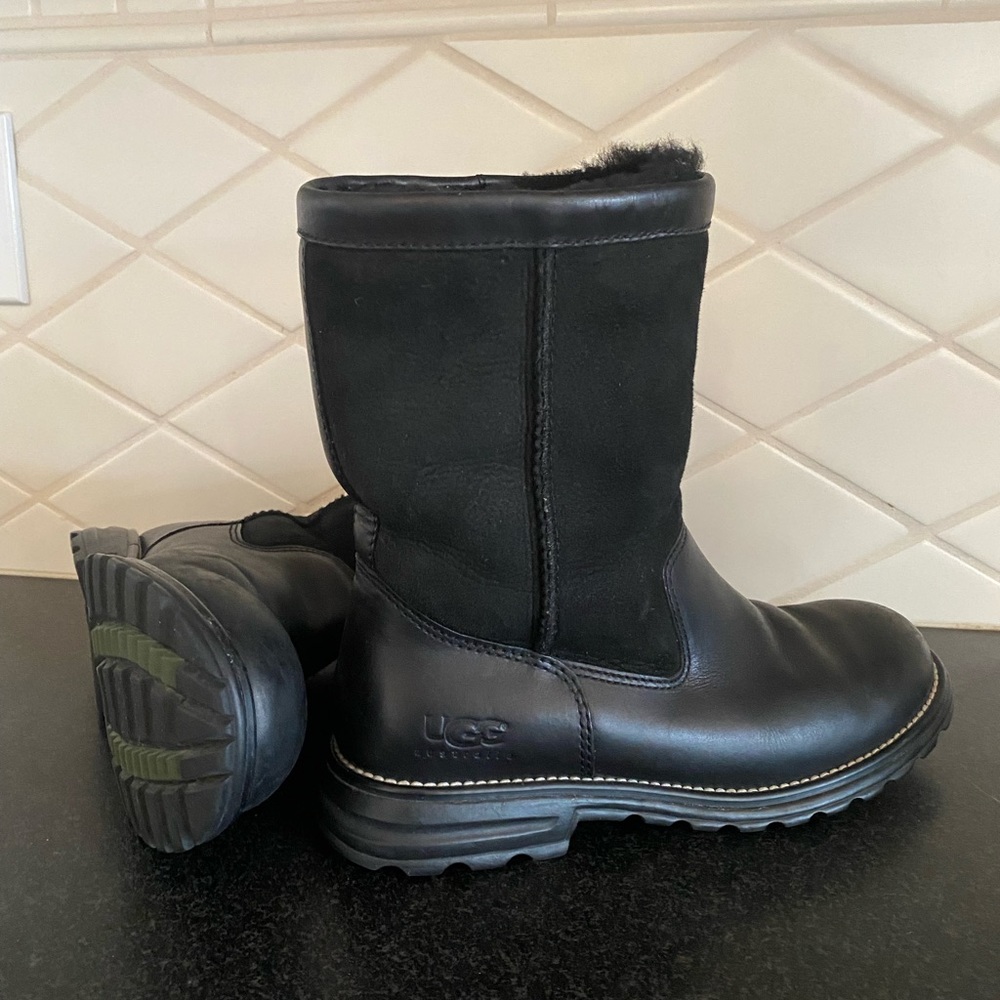 Ugg Brooks Moto Style Boots Black 8